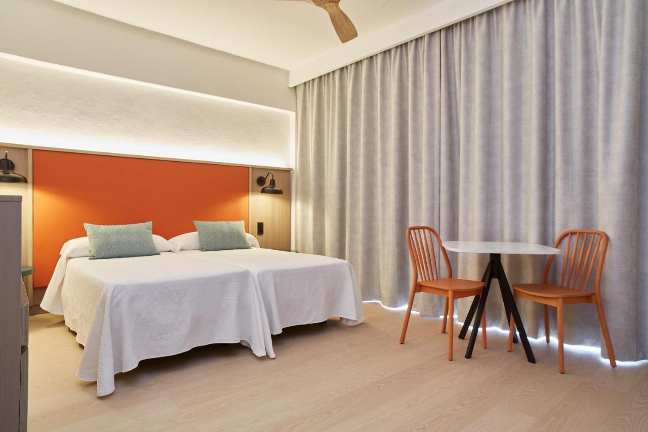 Excelsior Estudios & Apartamentos Сан-Антонио-Абад Экстерьер фото
