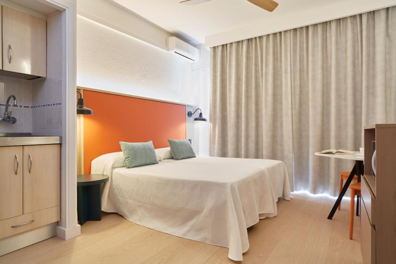 Excelsior Estudios & Apartamentos Сан-Антонио-Абад Экстерьер фото