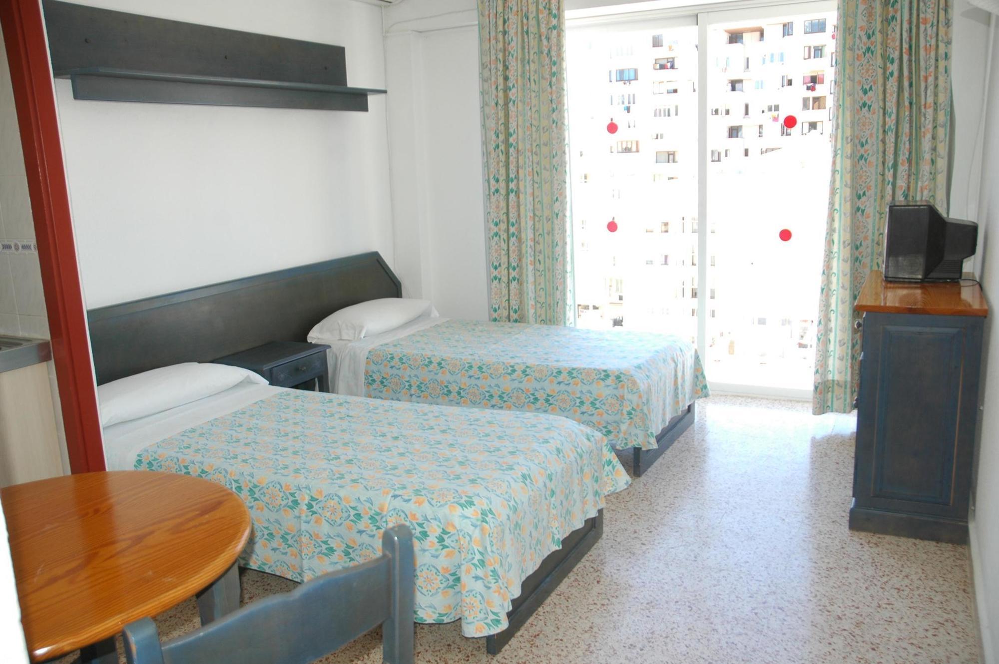 Excelsior Estudios & Apartamentos Сан-Антонио-Абад Экстерьер фото