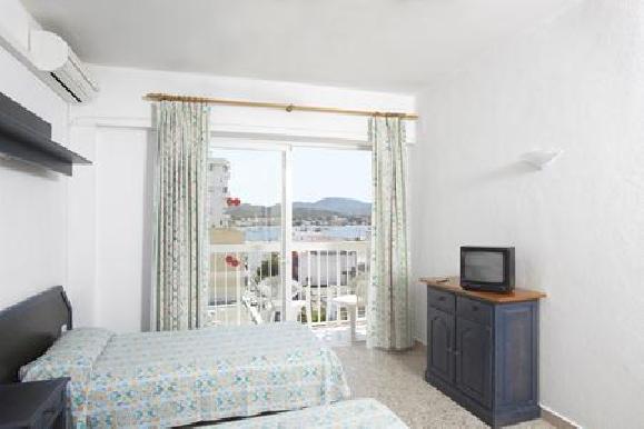 Excelsior Estudios & Apartamentos Сан-Антонио-Абад Экстерьер фото